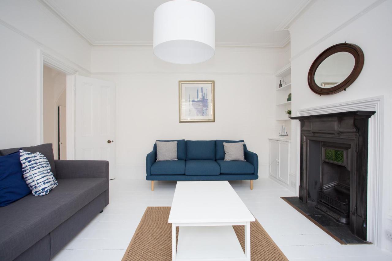 Elegant York House - On A Beach Road, Sleeps 12, With Sea Views Вортінг Екстер'єр фото